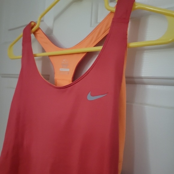 Nike Dri-Fit top - Picture 2 of 7